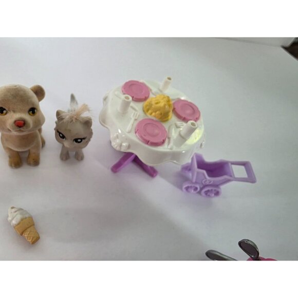 Polly Pocket Doll With Accessories & Outfits Set 33 pc lot - Picture 7 of 7